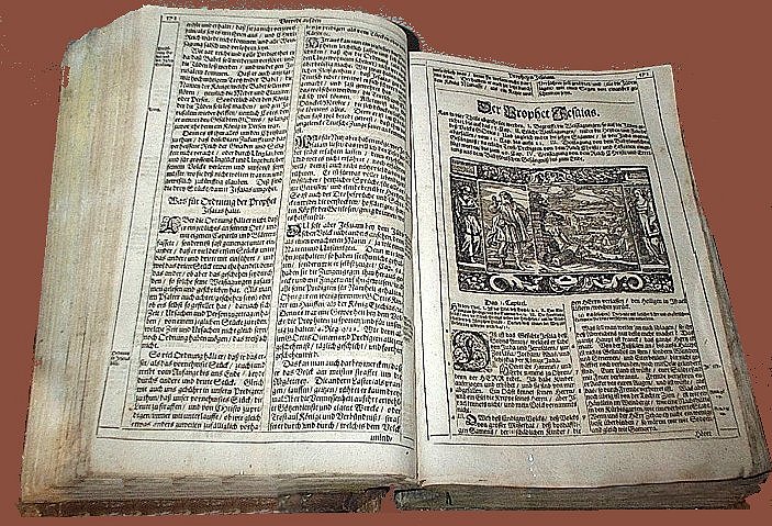 Warten auf die restaurierte Bibel