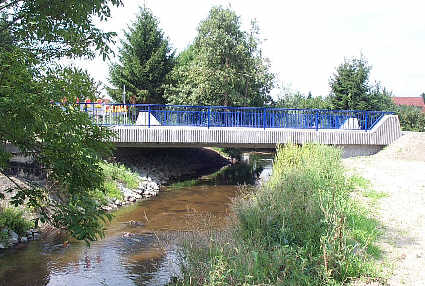 Brücke über den Schwarzbach der Strasse Im Rod